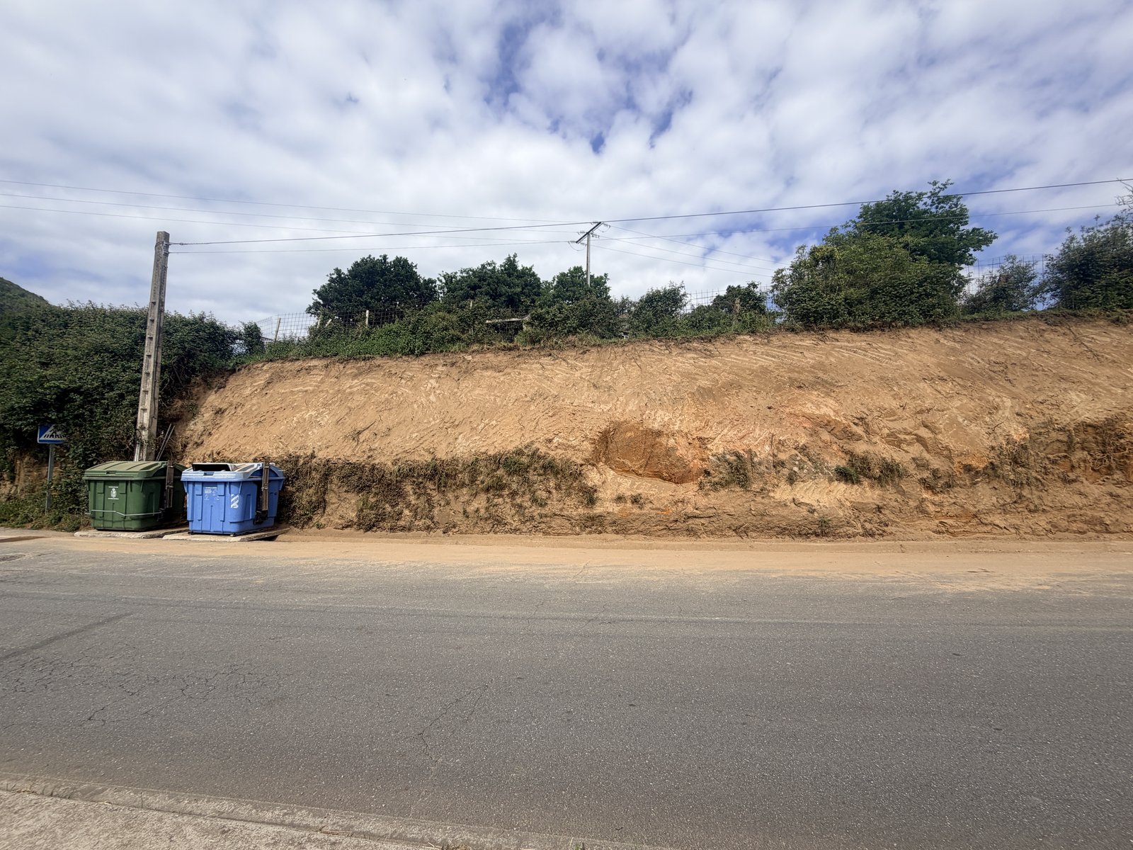 Detalle de la estabilización y tendido natural del terreno