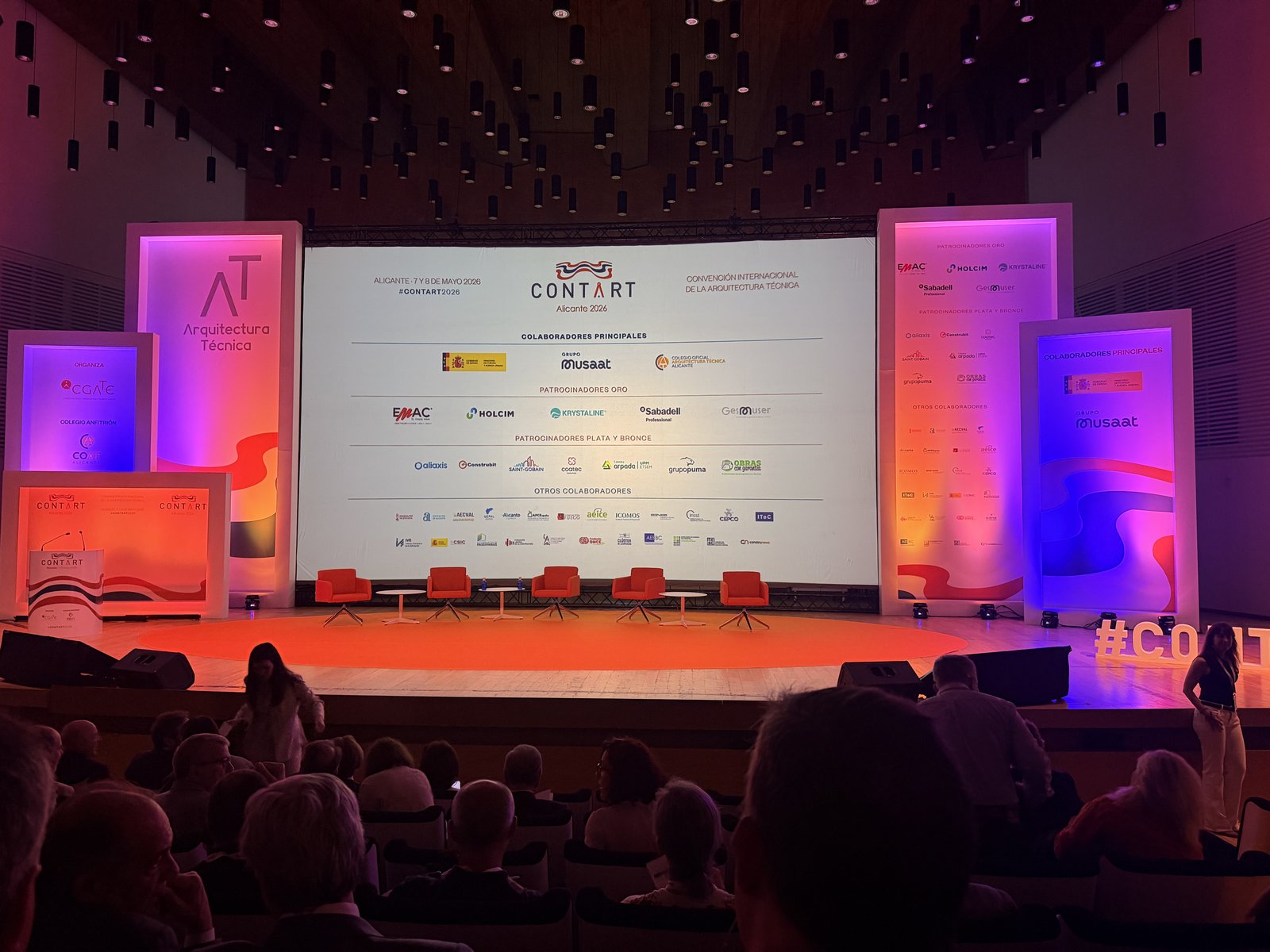 Panel institucional de CONTART Alicante 2026 con los logotipos del CGATE, COATA Alicante, MUSAAT y entidades colaboradoras