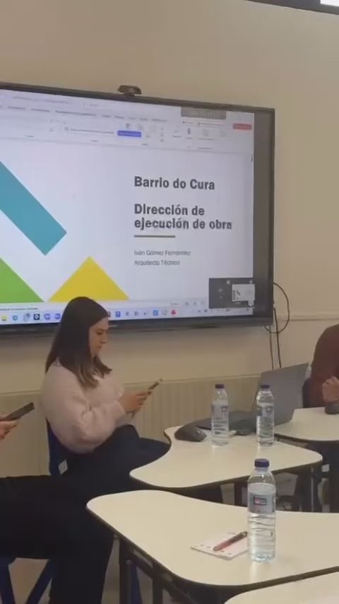 Vista del modelo digital BIM del edificio en el Barrio do Cura con herramientas de medición y control de ejecución