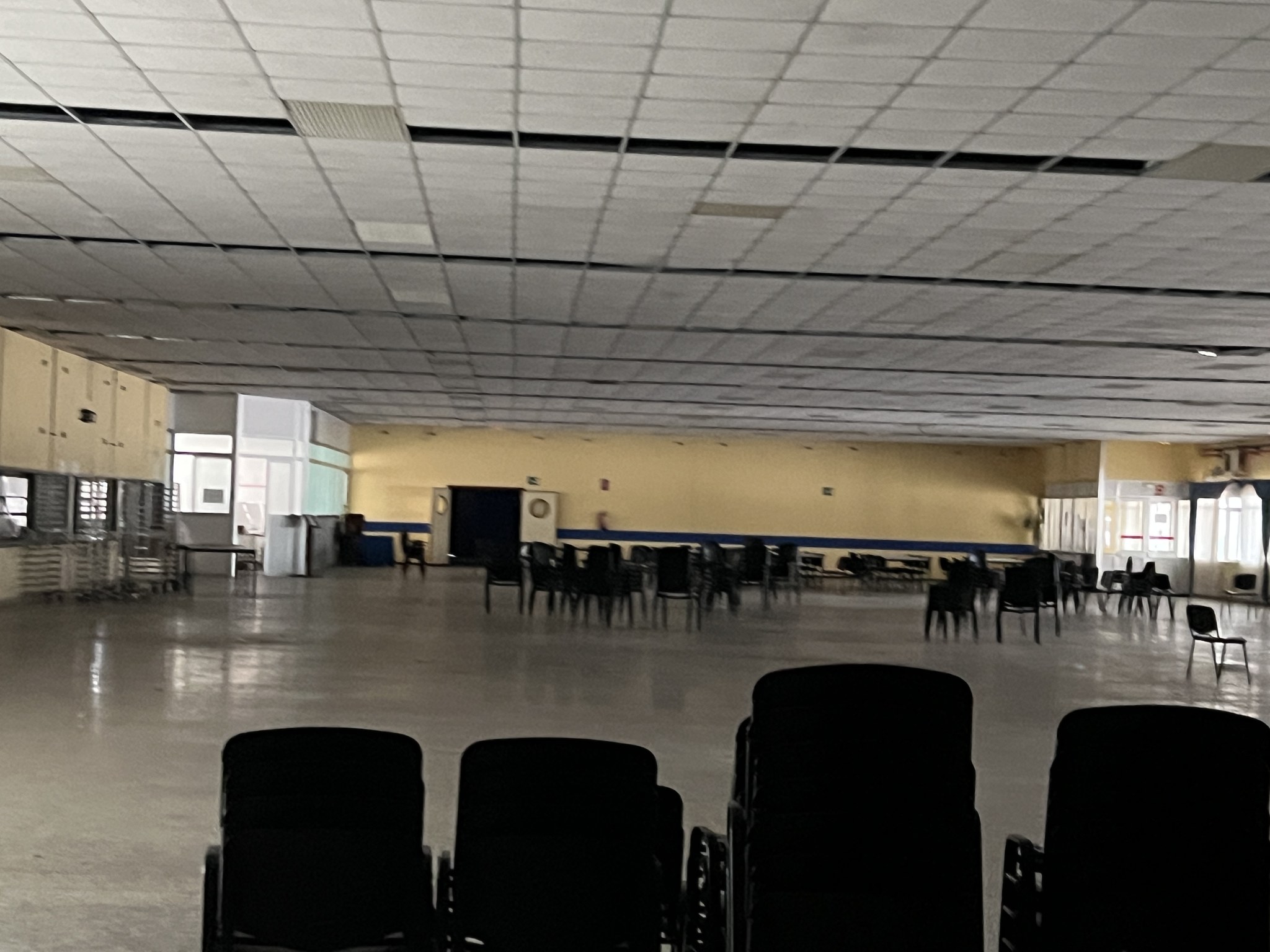 Interior de las instalaciones del comedor tras la sustitución de cubierta