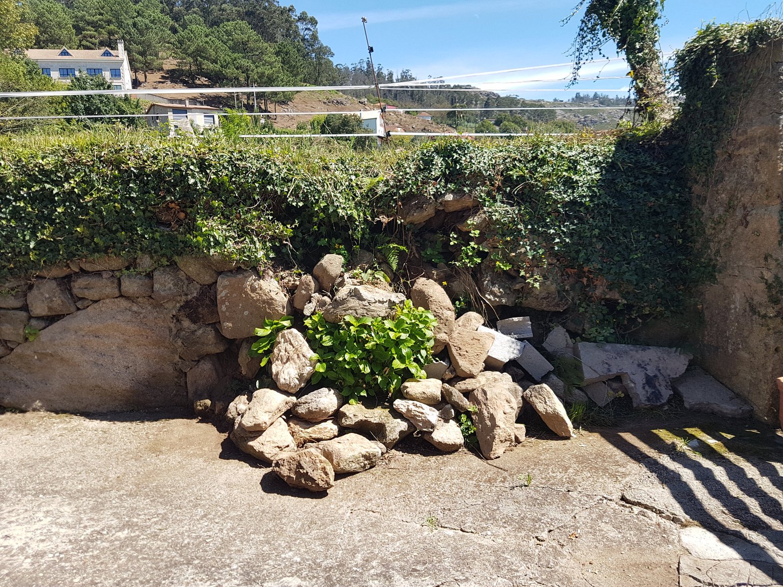 Derrumbe de piedras en muro de Gondomar
